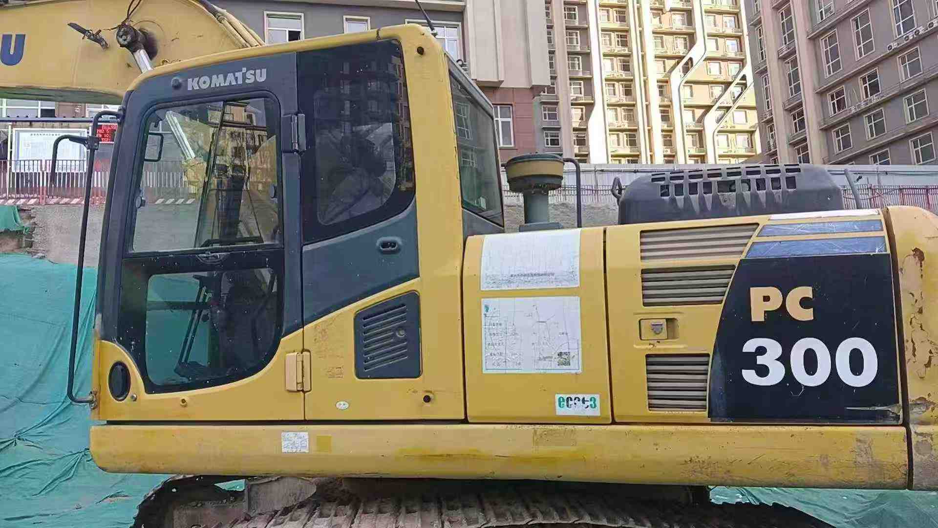 Used Komatsu PC200 Excavator 2013 Model / 2