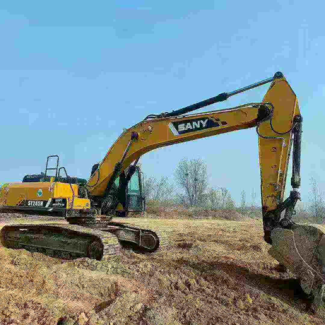 Used Sany SY245H Excavator 2017 Model / 3