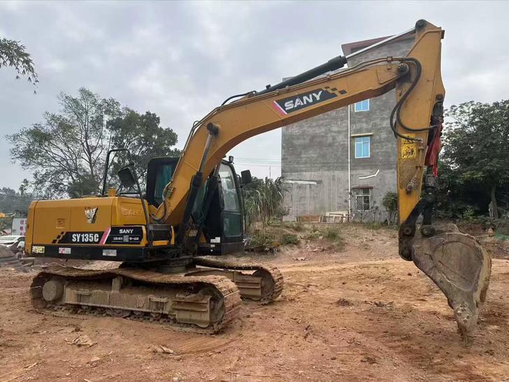 Buy Sany SY135 Used Excavator / 1