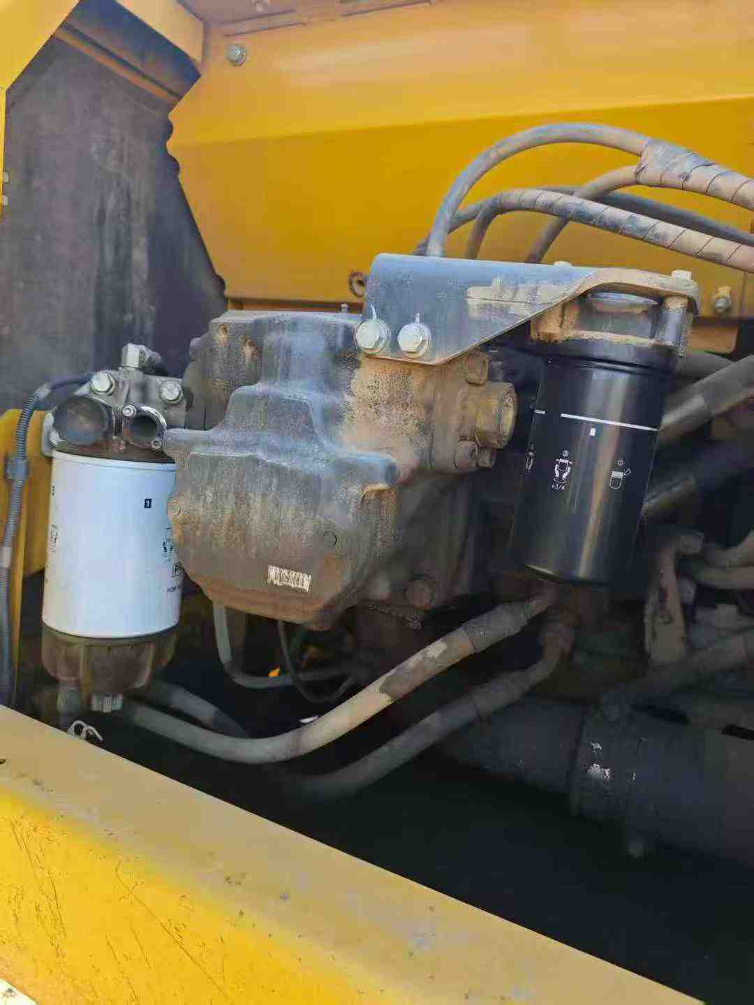 Used Komatsu PC220 Excavator 2018 Model / 3