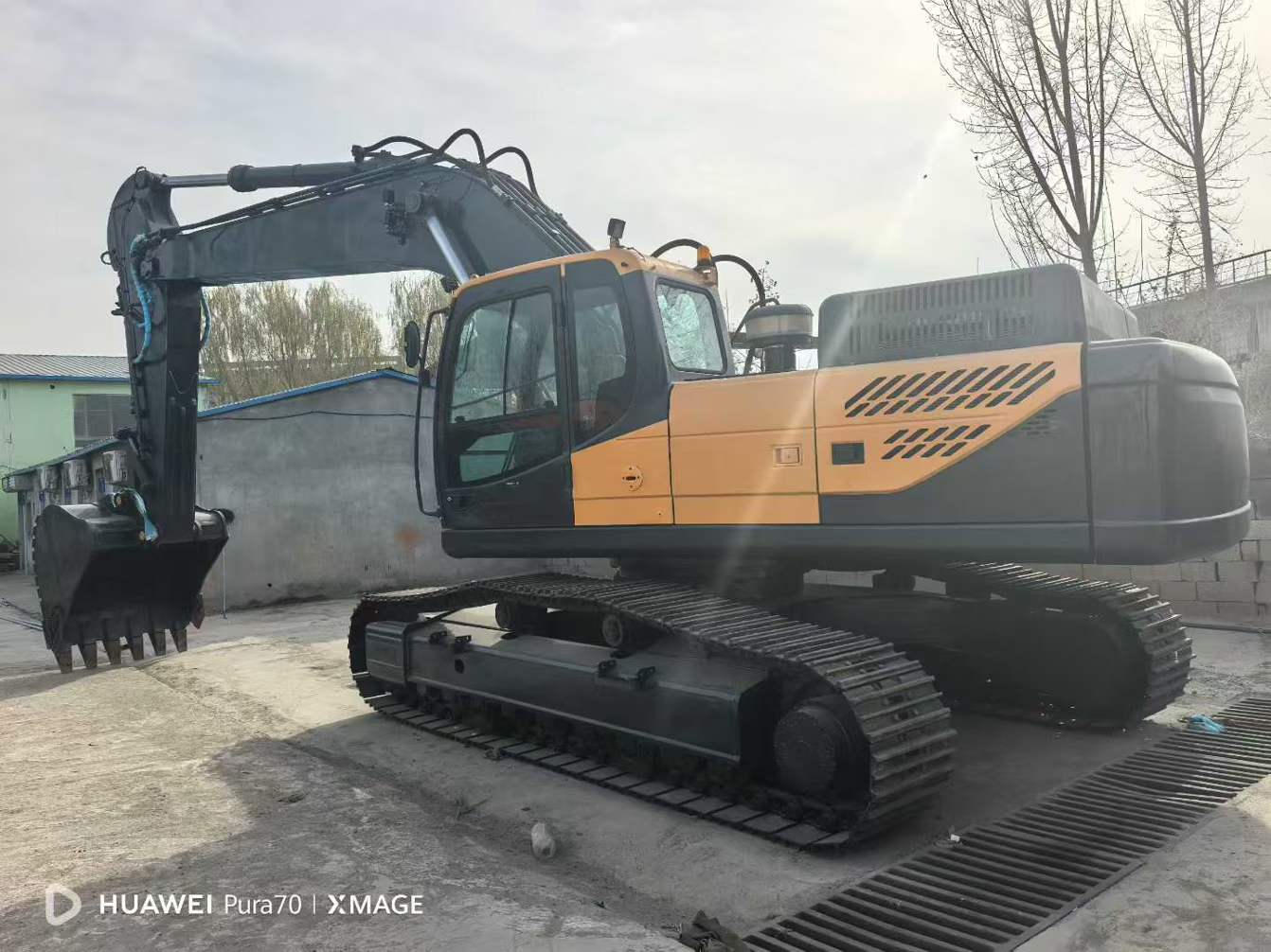 Used Hyundai R385LVS Excavator 2016 Model / 9