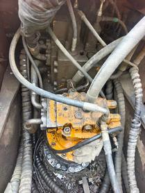 Buy Hyundai R215VSN Used Excavator / 2 Used Hyundai R215VSN Excavator 2011 Model / 2