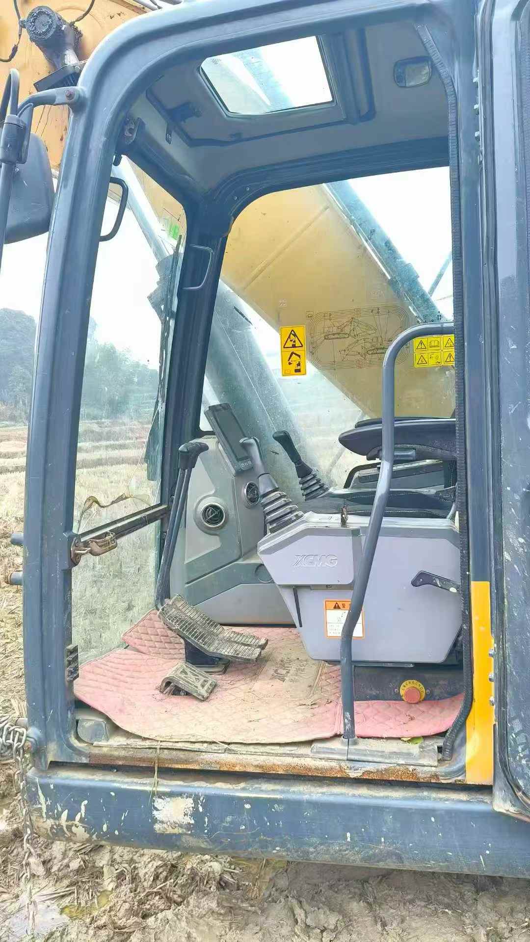 Used XCMG XE205DA Excavator 2021 Model / 9