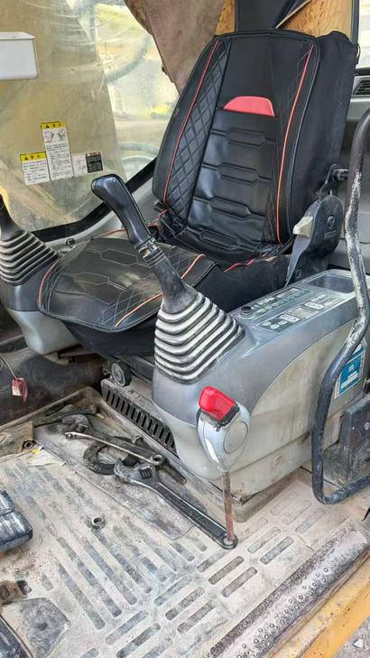 Buy Komatsu PC200 Used Excavator / 1