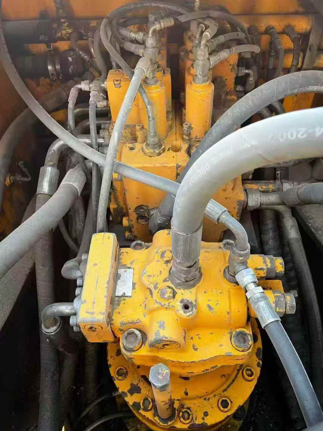 Used Hyundai R215-7 Excavator 2010 Model / 5