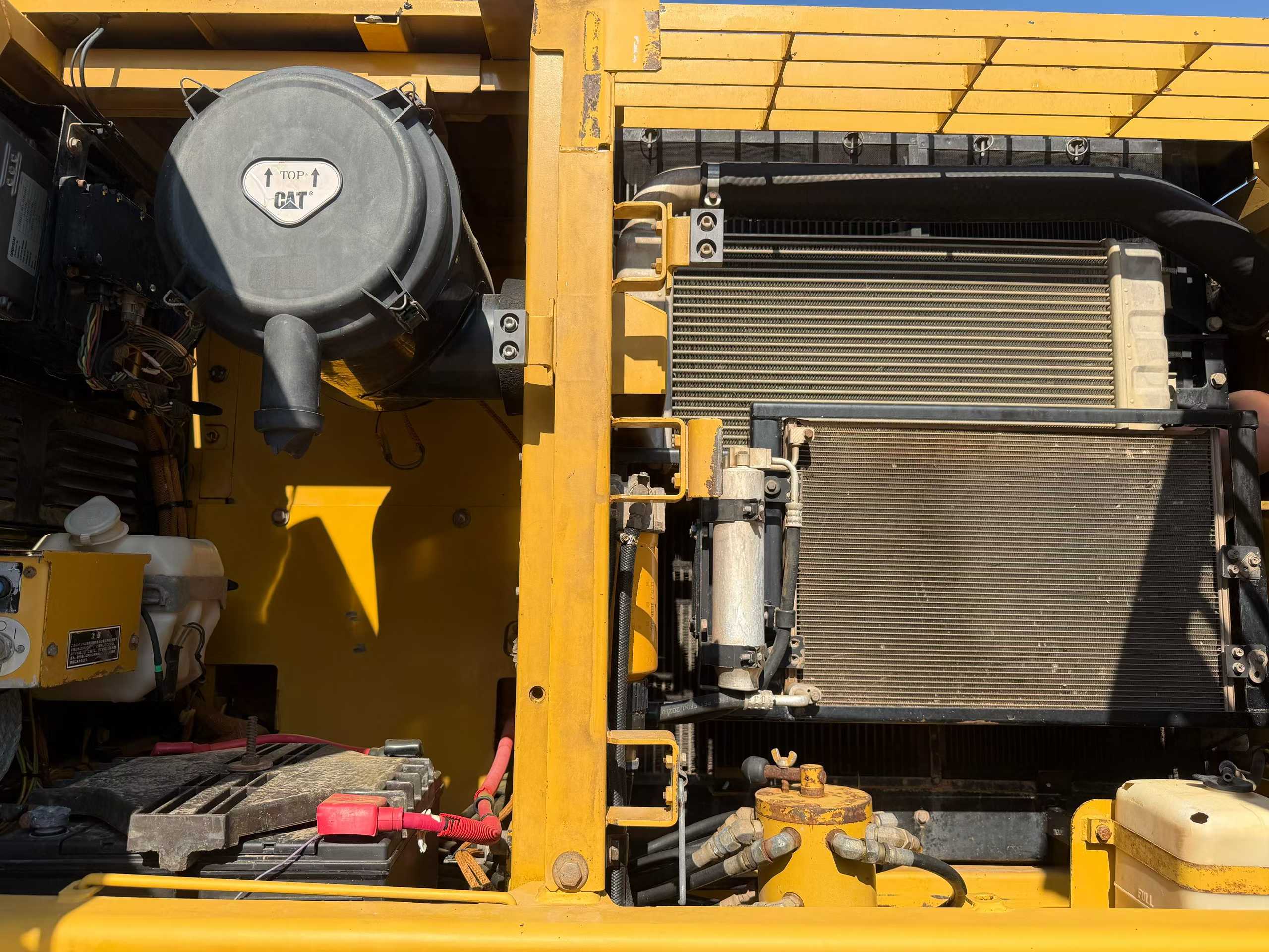 Used Caterpillar 320D Excavator 2016 Model / 6