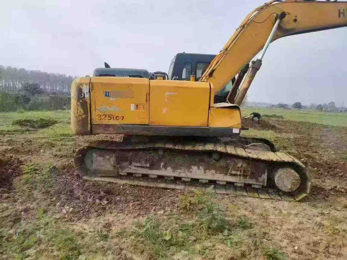 Used Hyundai R225-7 Excavator 2016 Model / 2