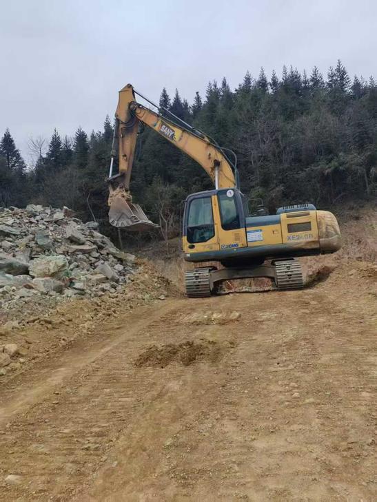 Buy XCMG LW200 Used Excavator / 1