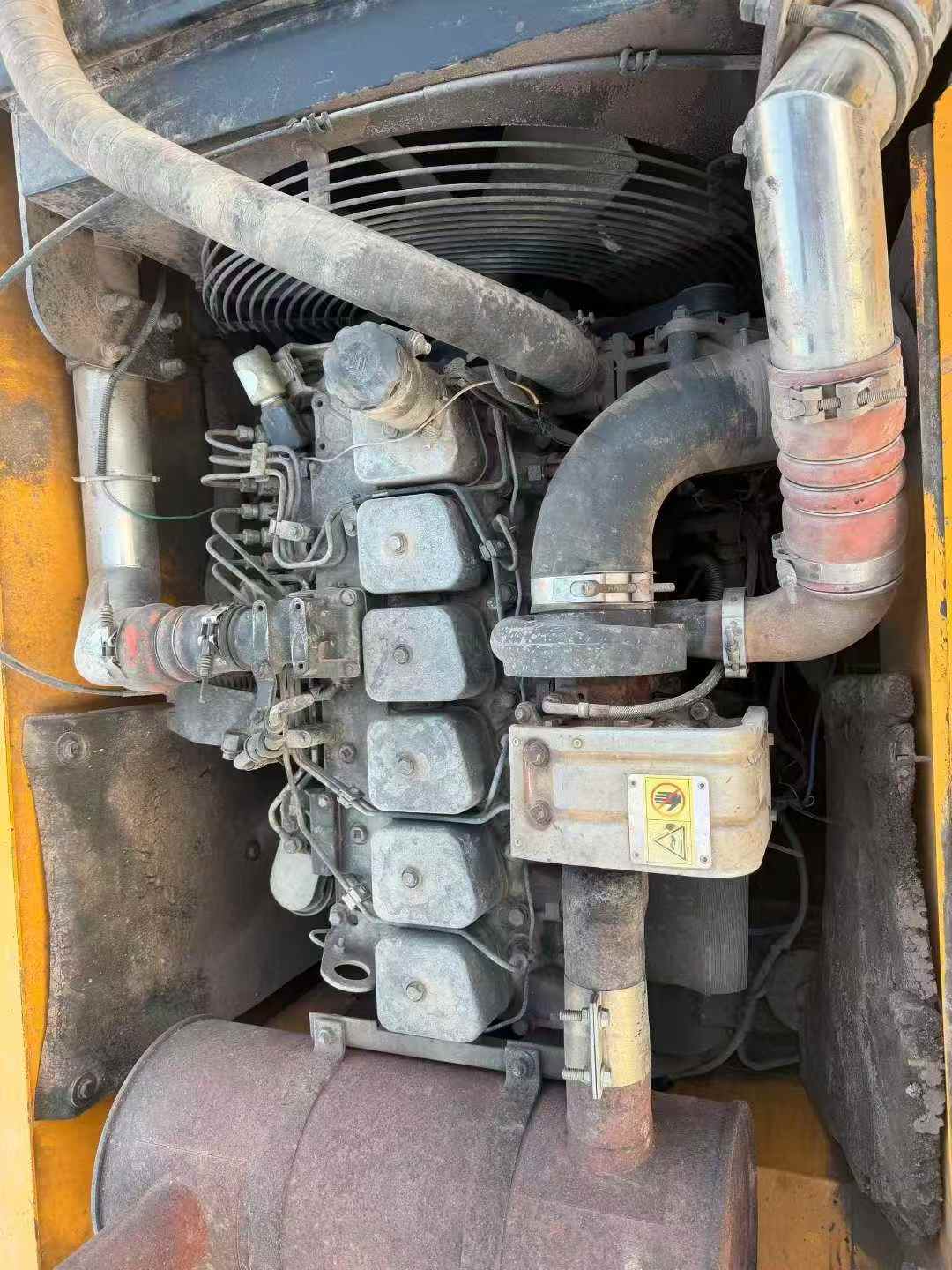 Used Hyundai R225-7 Excavator 2012 Model / 4