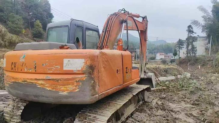 Buy Hitachi ZX120 Used Excavator / 1