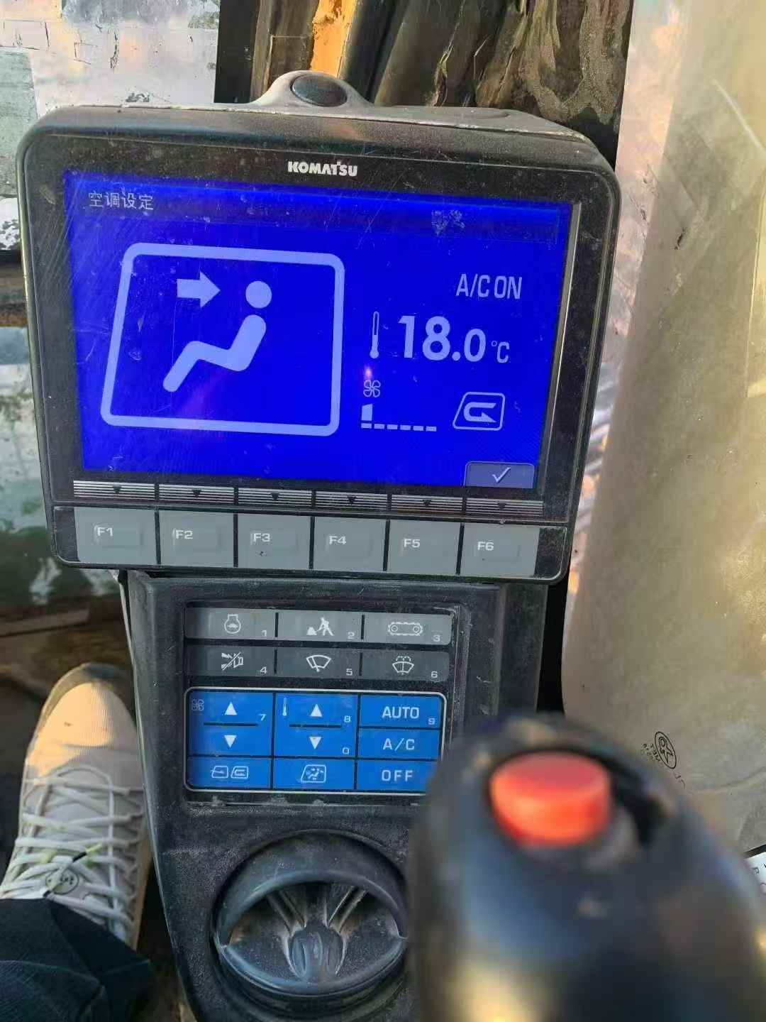 Used Komatsu PC210-8 Excavator 2013 Model / 6