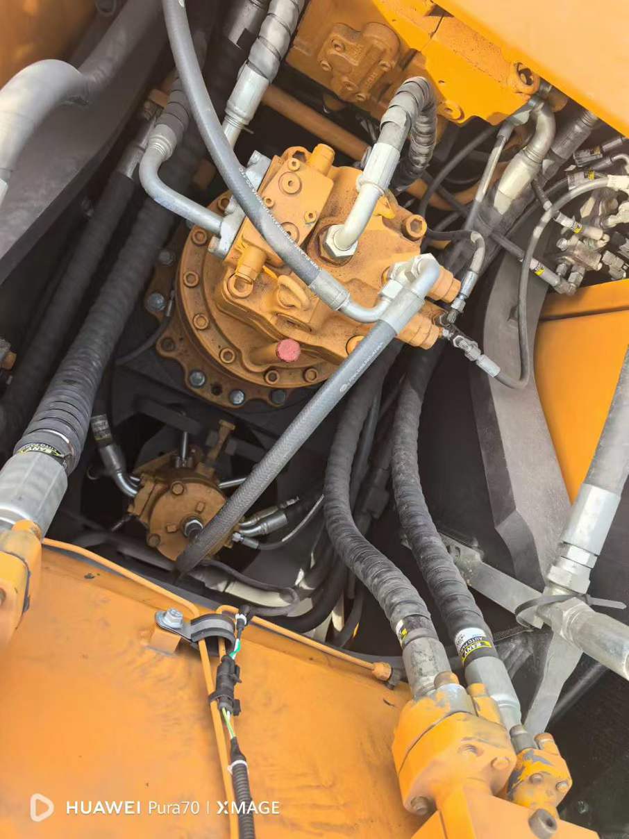 Used Sany SY235H Excavator 2016 Model / 8