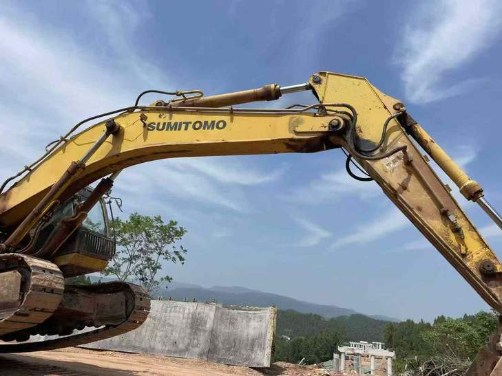 Buy Sumitomo NS-35 Used Excavator / 1