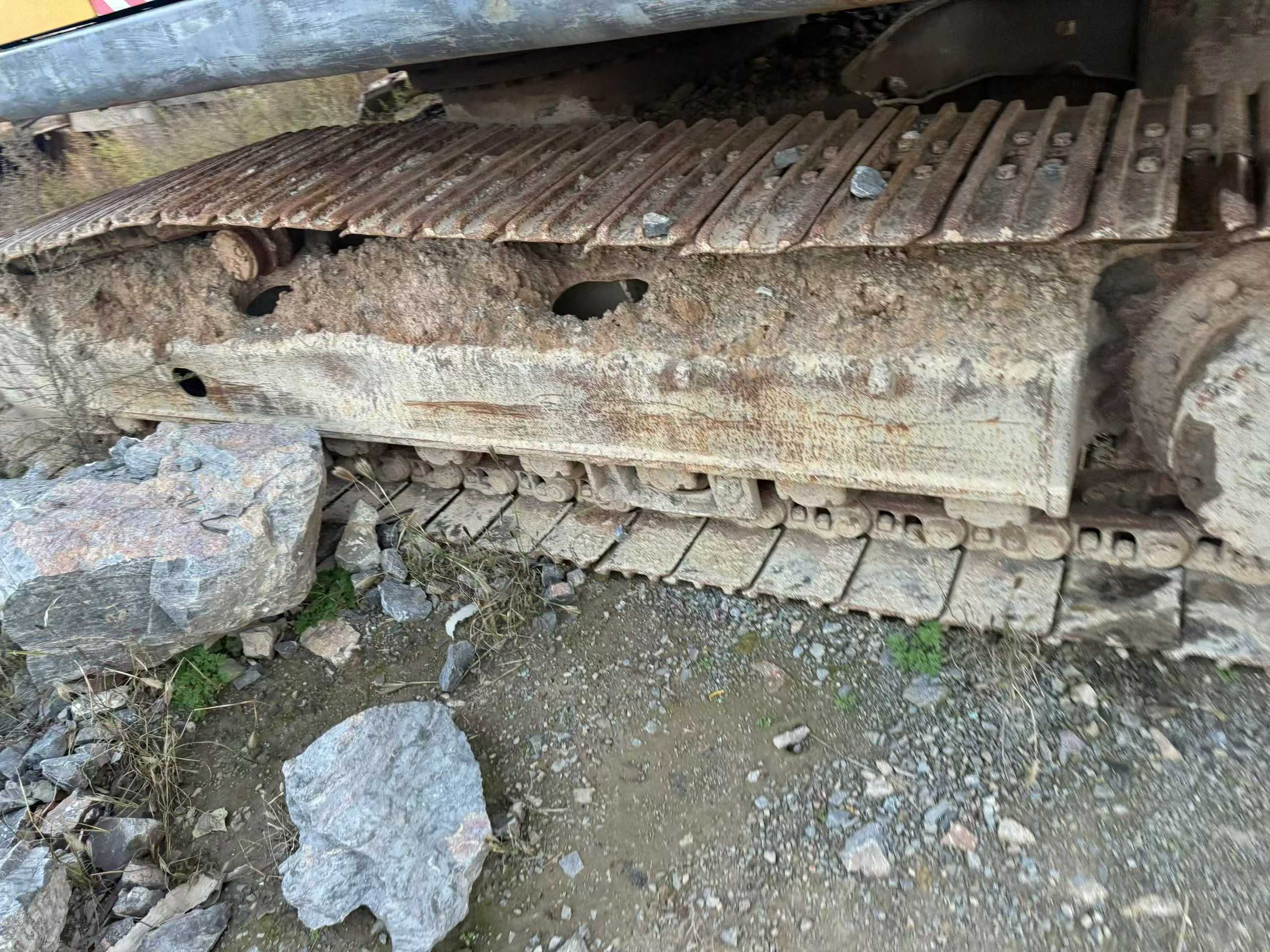 Used Volvo EC240 Excavator 2014 Model / 5