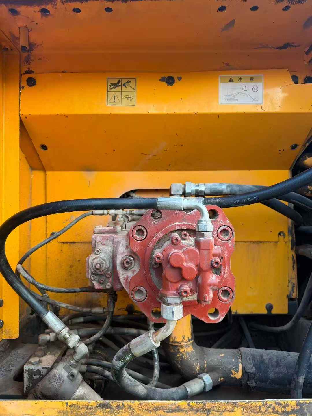 Used Hyundai R225-7 Excavator 2012 Model / 5