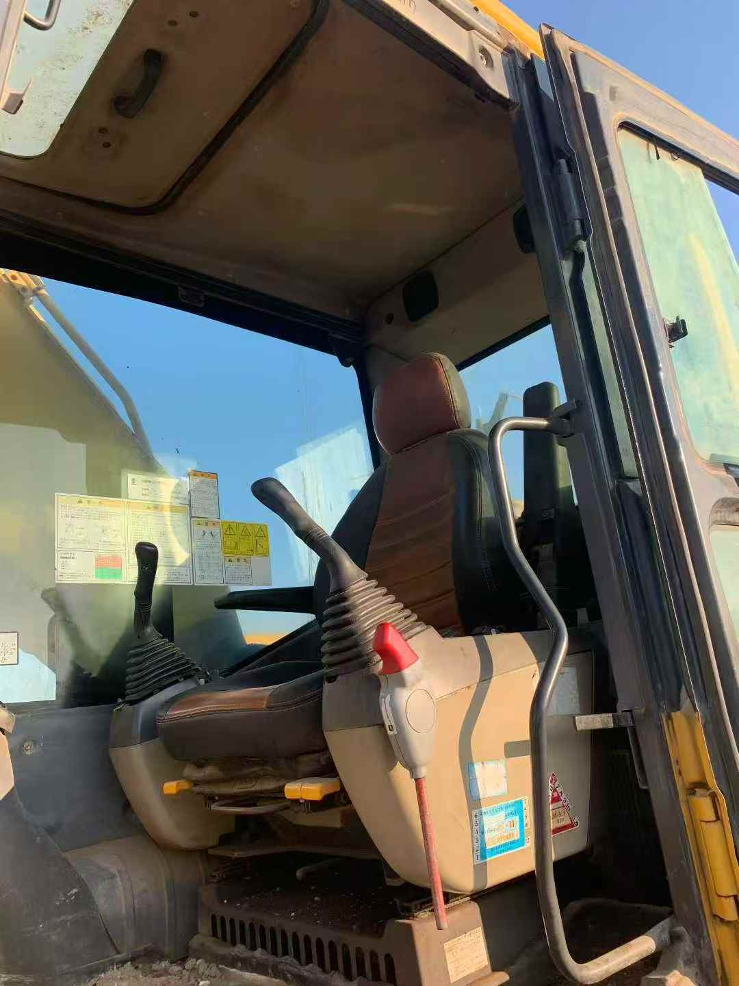 Used Komatsu PC200-8 Excavator 2016 Model / 7