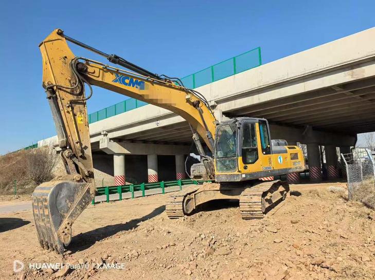 Buy XCMG XE215 Used Excavator / 1