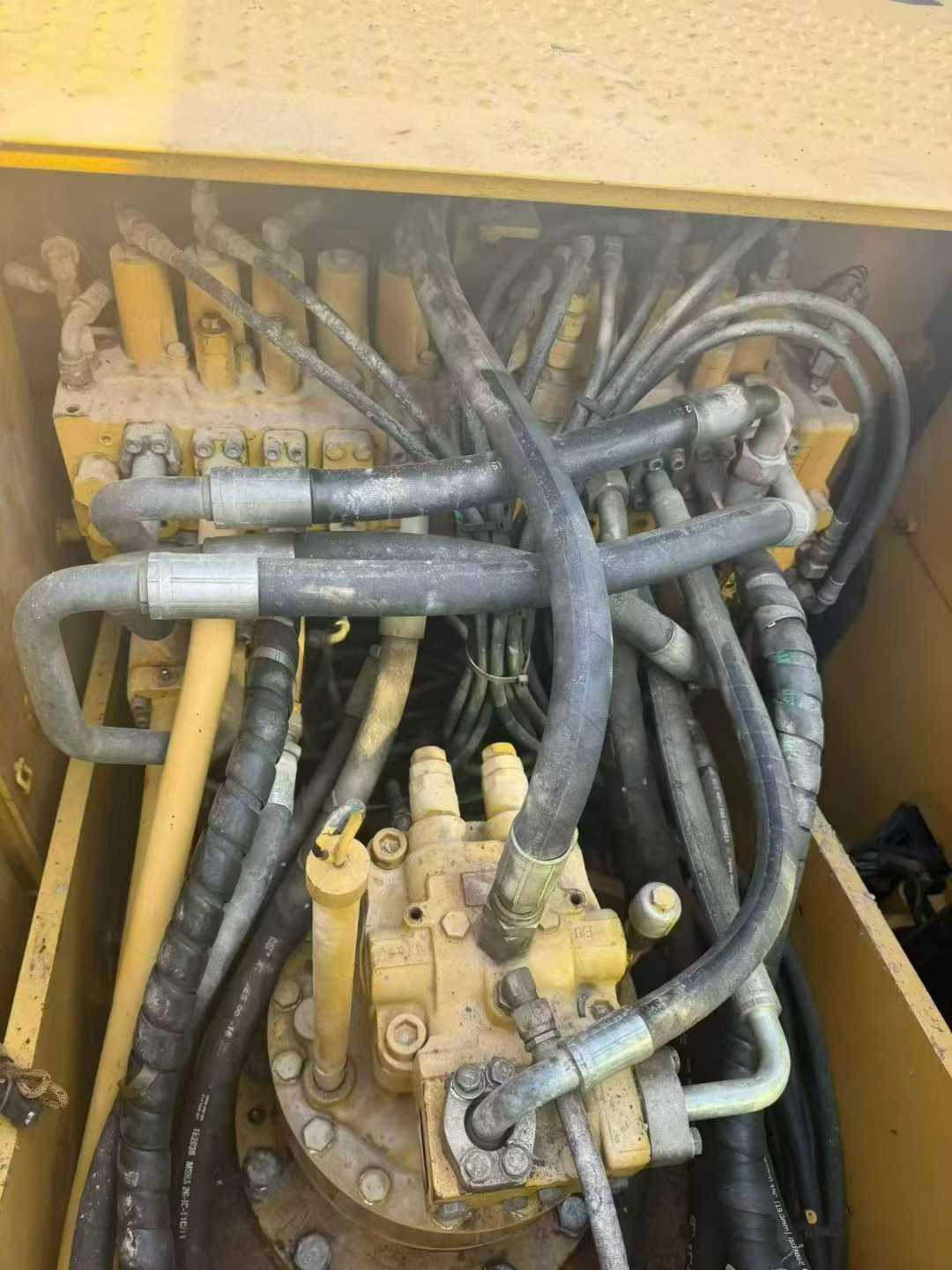 Used Caterpillar 323 Excavator 2014 Model / 6