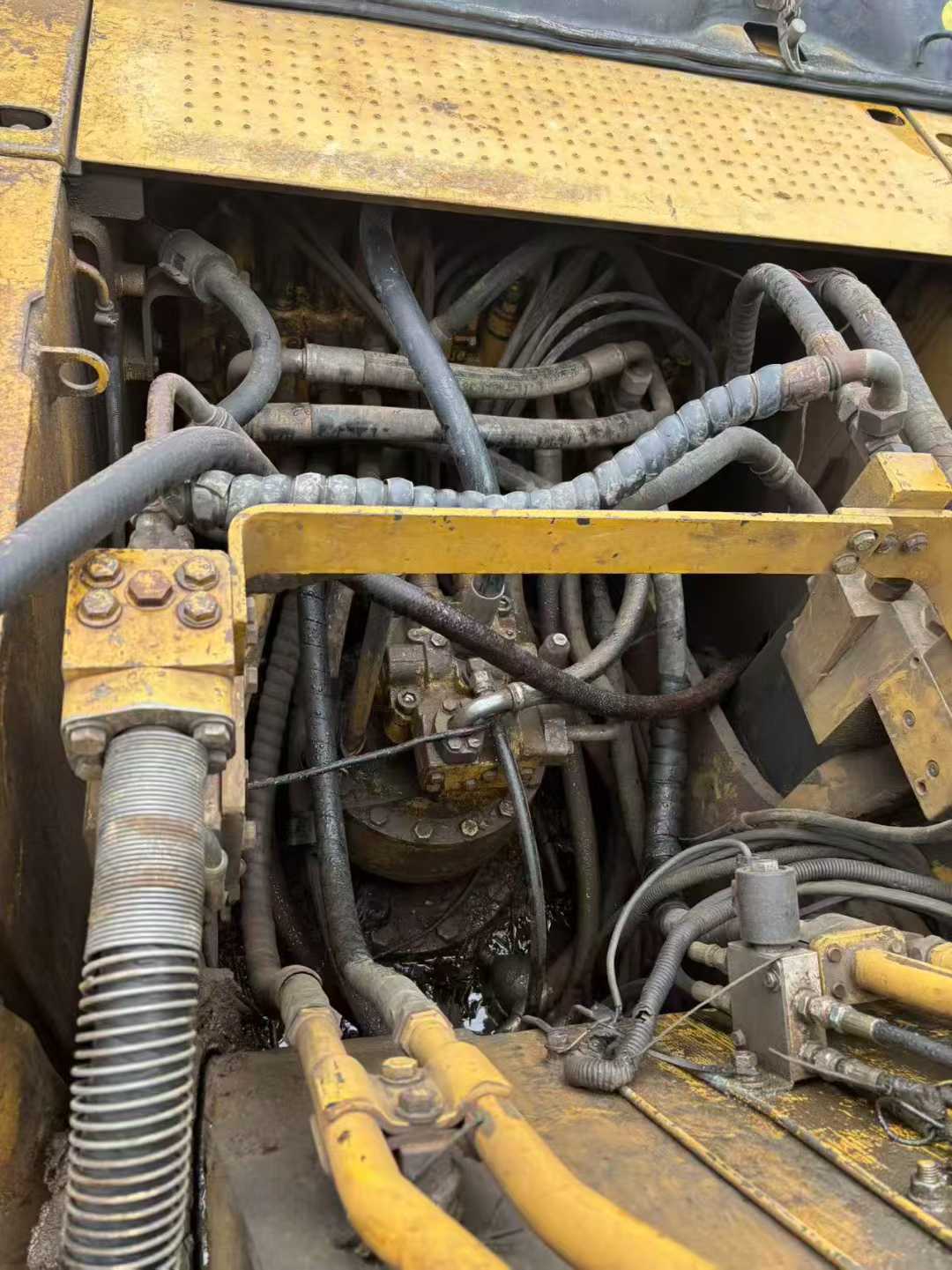 Used Caterpillar 320D Excavator 2016 Model / 3