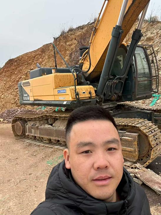 Buy Hyundai R485LVS Used Excavator / 1