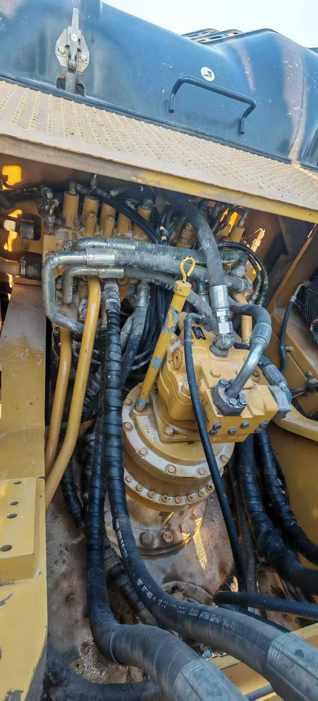 Used Caterpillar 330L Excavator 2018 Model / 6