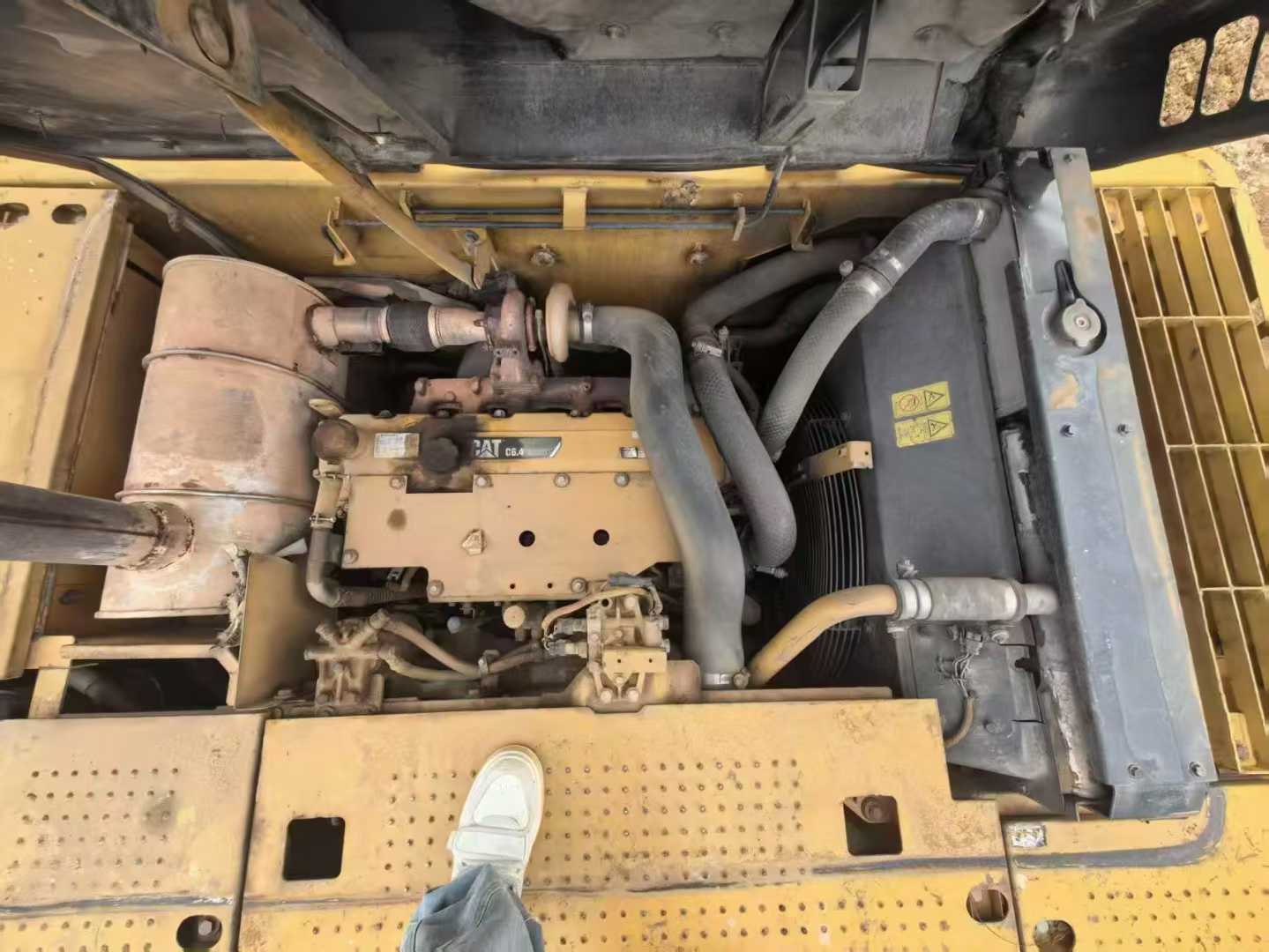 Used Caterpillar 320D Excavator 2016 Model / 4