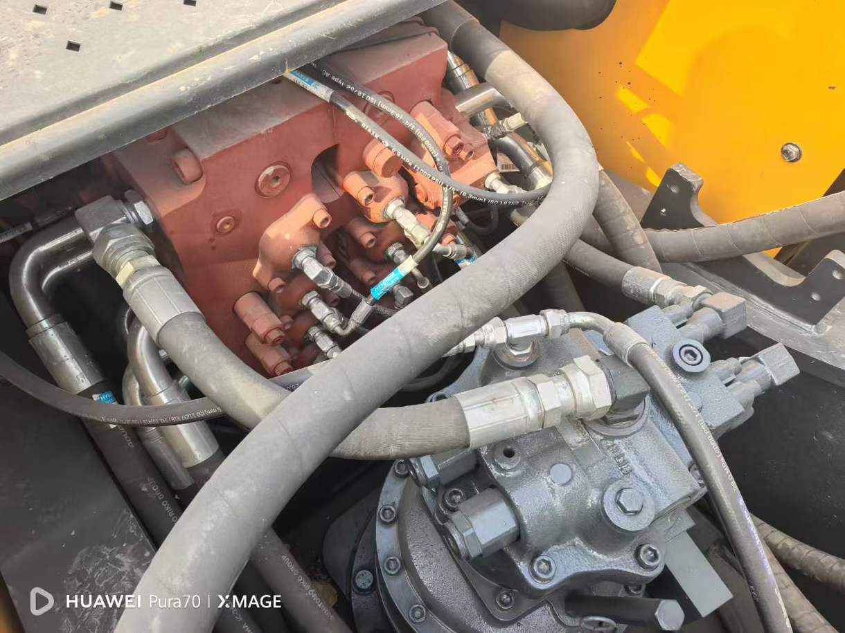 Used Hyundai R385LVS Excavator 2016 Model / 3