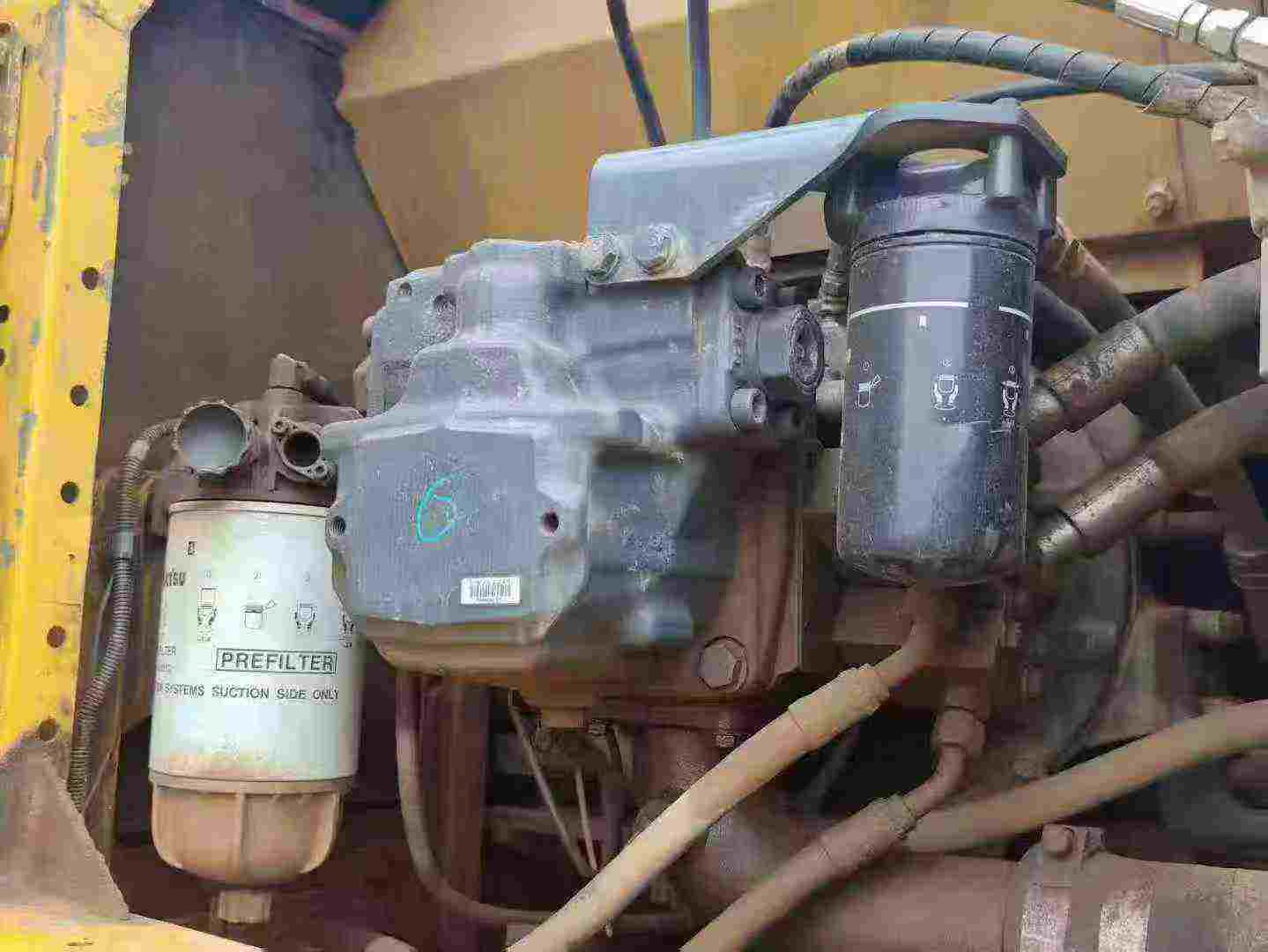 Used Komatsu PC220 Excavator 2019 Model / 6