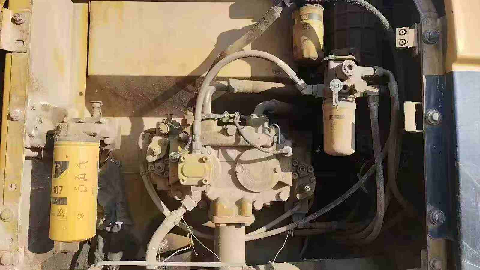 Used Caterpillar 320D Excavator 2010 Model / 4