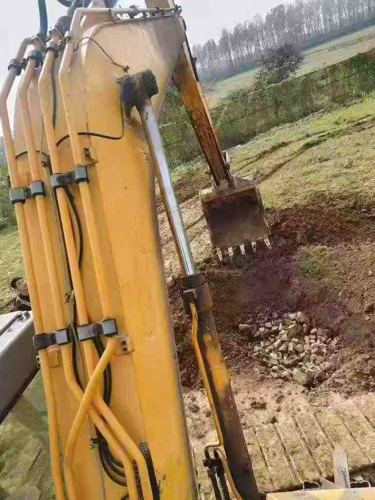 Used Hyundai R225-7 Excavator 2016 Model / 5