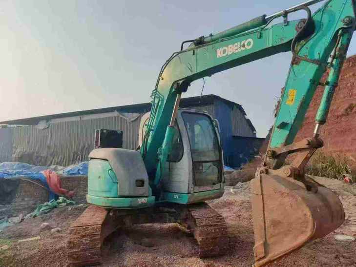 Buy Kobelco SK75 Used Excavator / 1