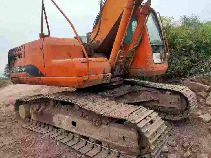 Buy Doosan DX15 Used Excavator / 1