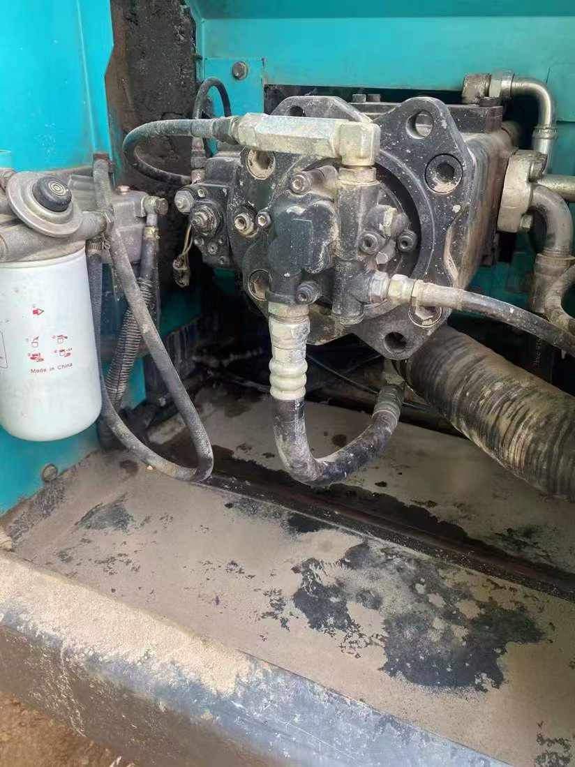 Used Kobelco SK200 Excavator 2016 Model / 3