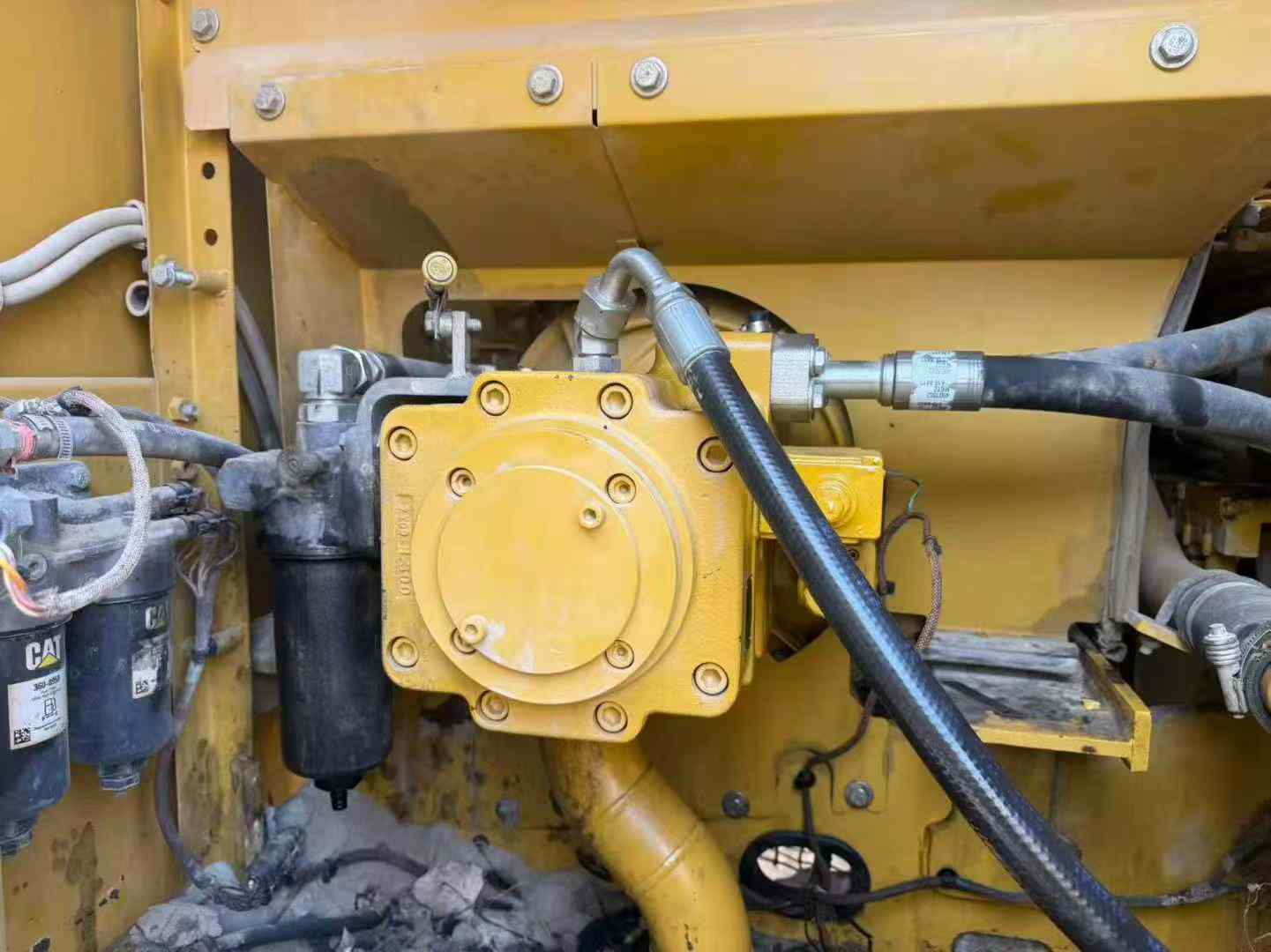 Used Caterpillar 323 Excavator 2018 Model / 3