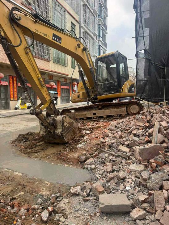 Buy Caterpillar 312C Used Excavator / 1