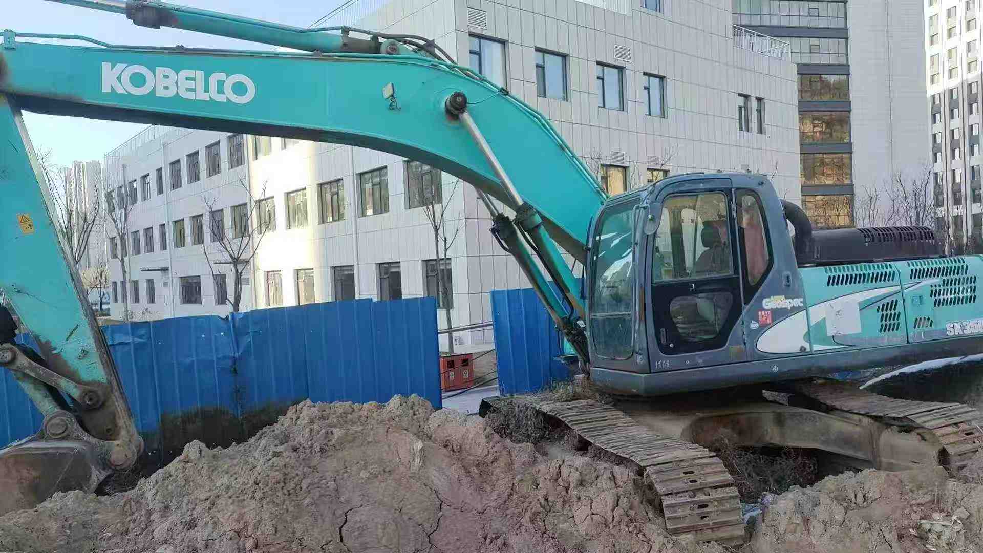 Used Kobelco SK350LC8 Excavator 2016 Model / 3
