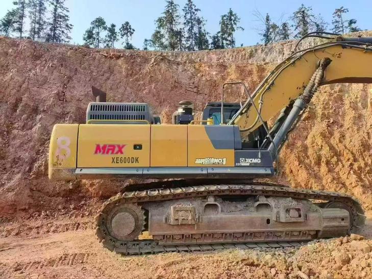Buy XCMG XE550DK Used Excavator / 1
