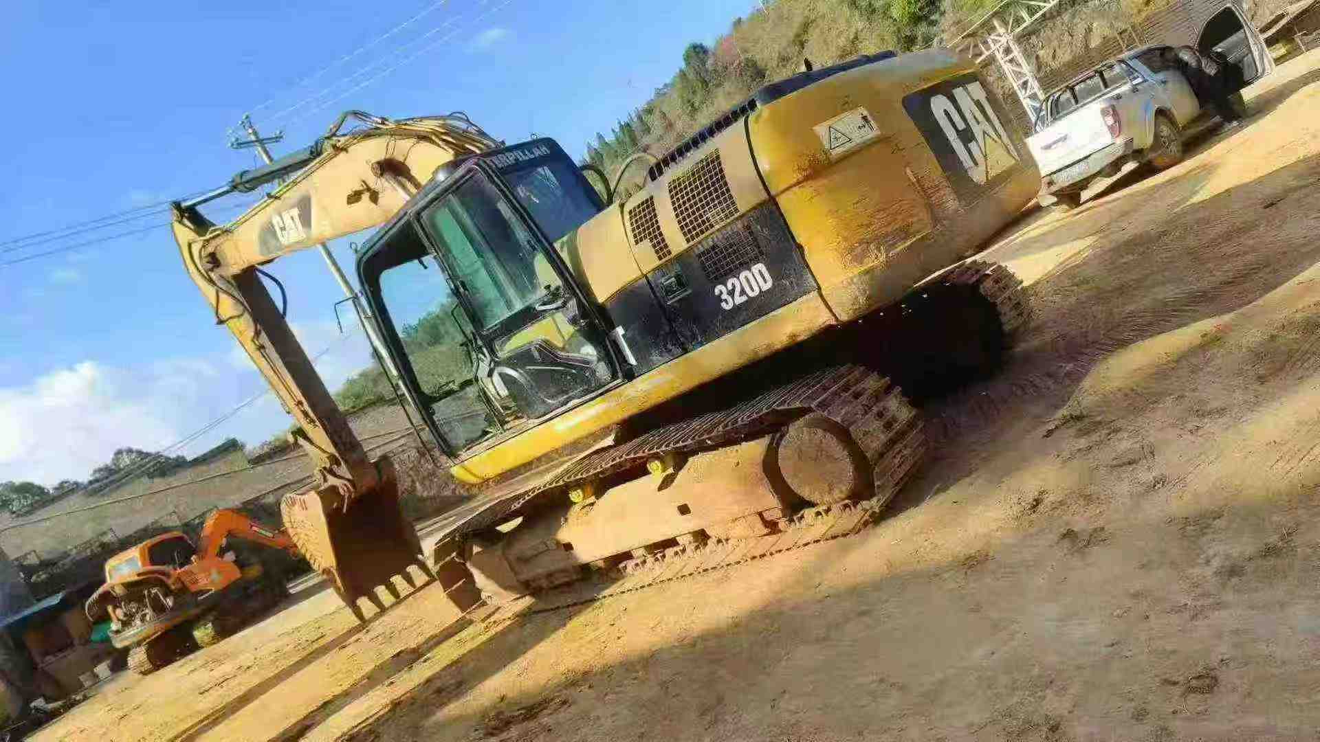 Used Caterpillar 320D Excavator 2016 Model / 2