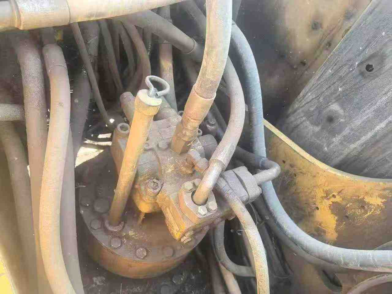 Used Caterpillar 323 Excavator 2016 Model / 7