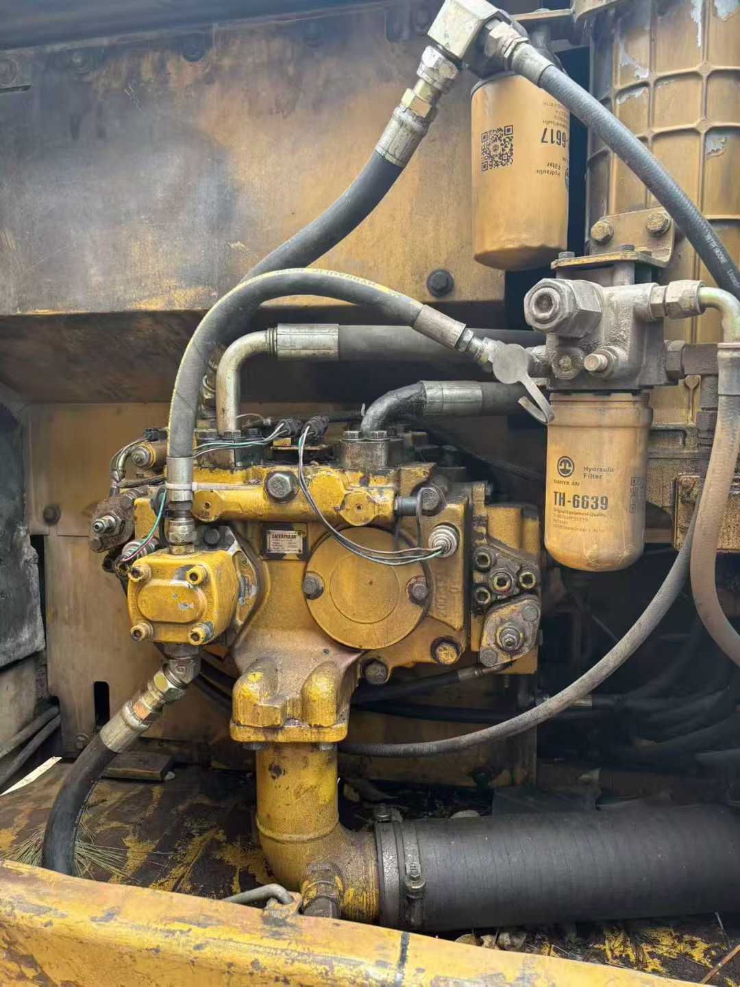 Used Caterpillar 320D Excavator 2016 Model / 4