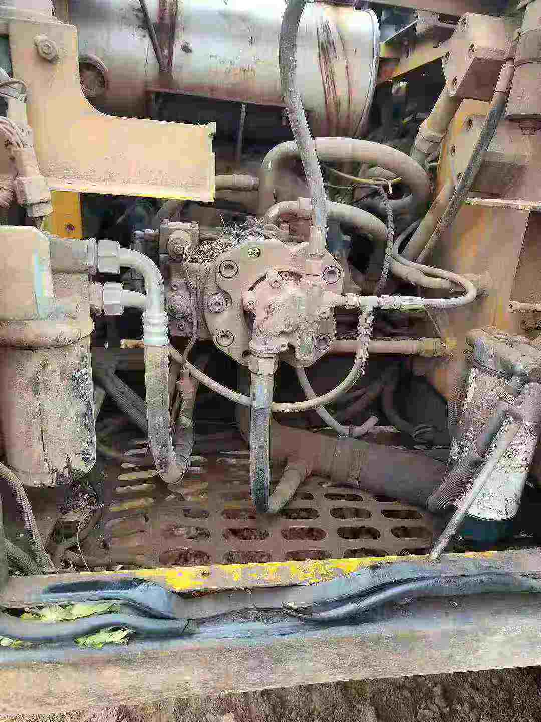 Used Sany SY135 Excavator 2012 Model / 3