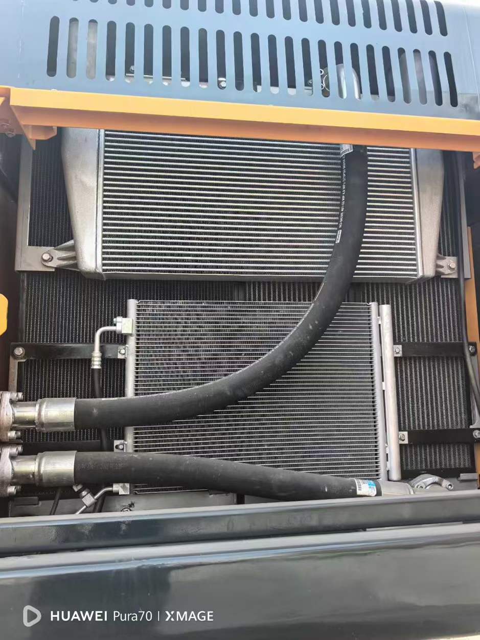 Used Hyundai R385LVS Excavator 2016 Model / 7