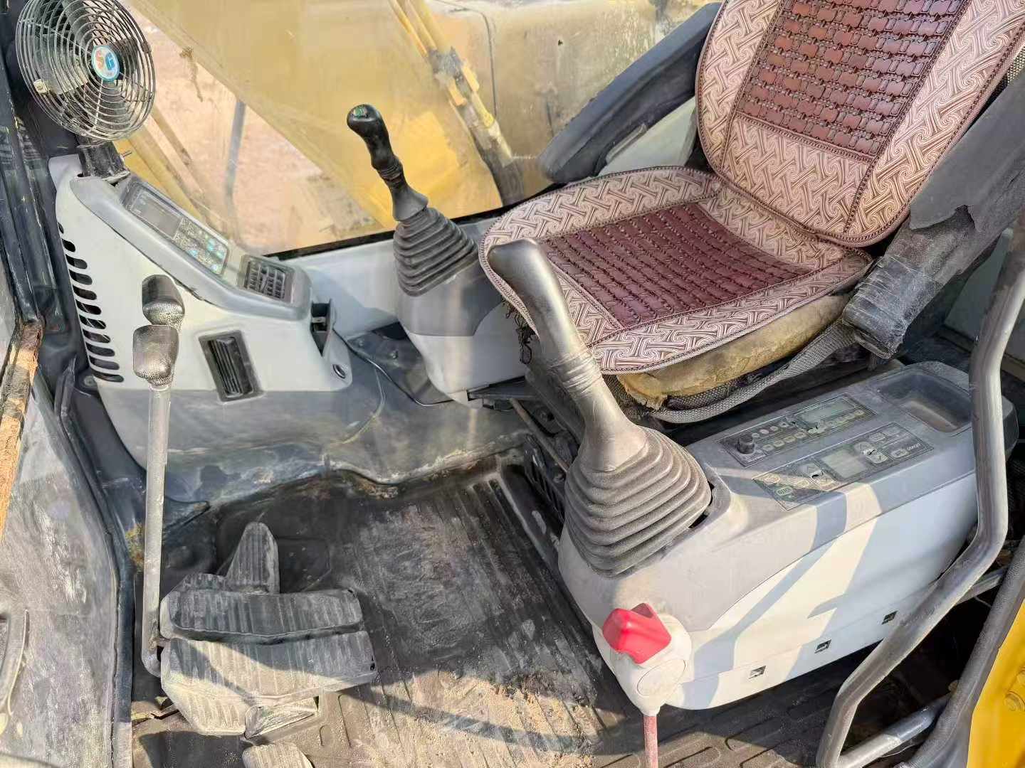 Used Komatsu PC110-7 Excavator 2016 Model / 3