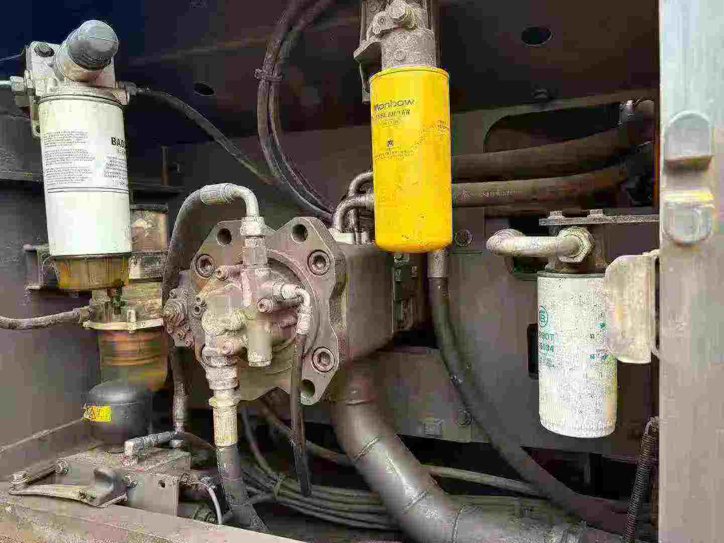 Used Volvo EC200 Excavator 2019 Model / 8