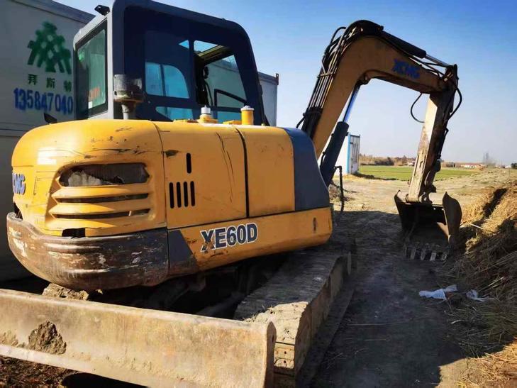 Buy XCMG XE60 Used Excavator / 1