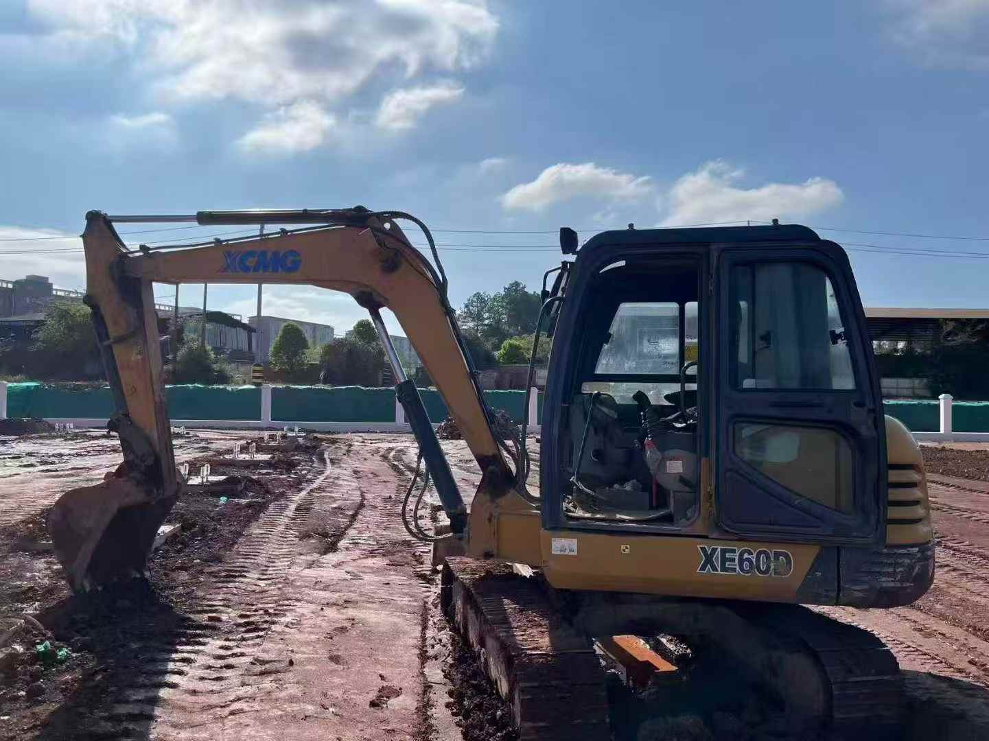 Used XCMG XE60D Excavator 2018 Model / 3