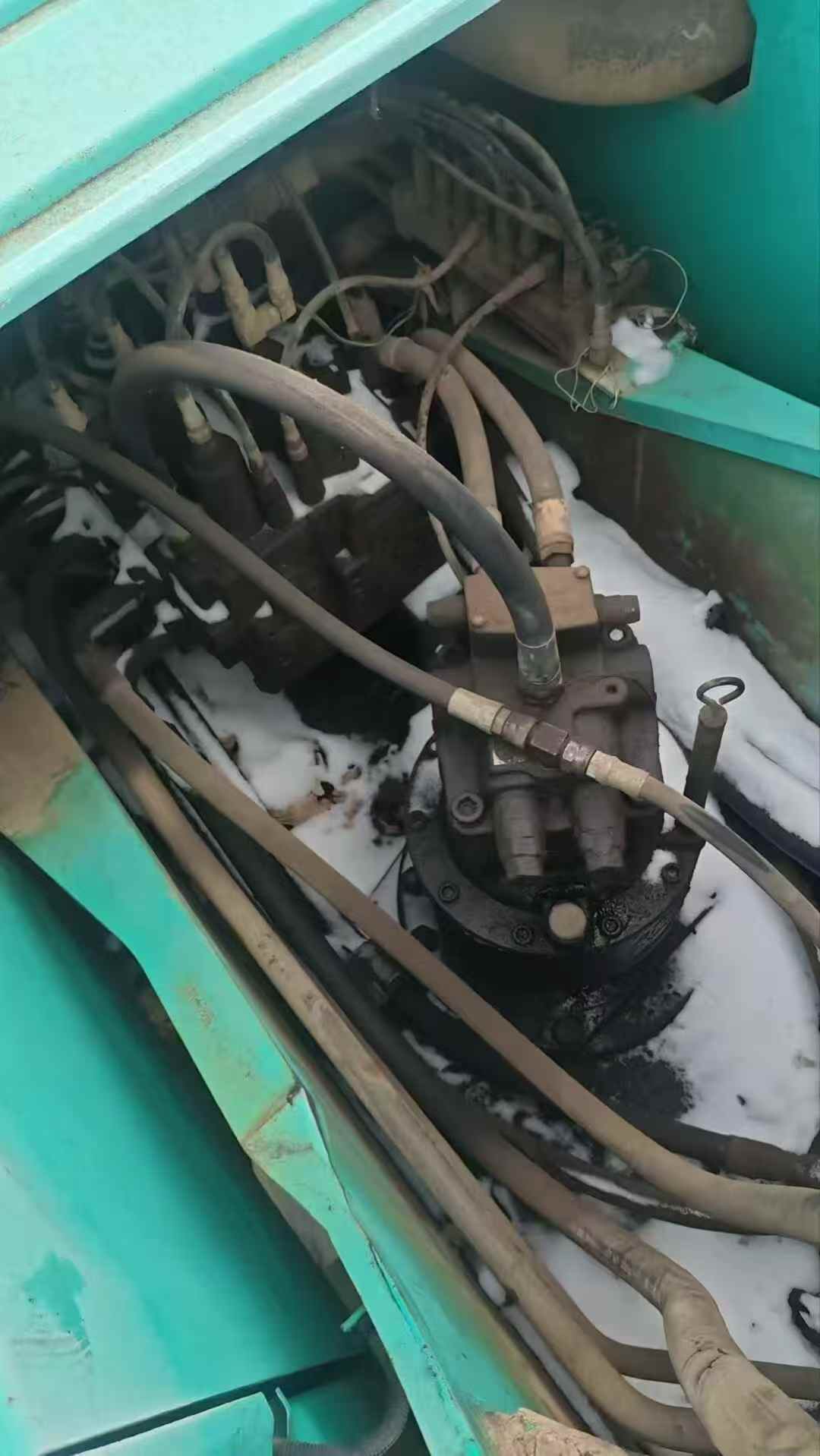 Used Kobelco SK200-8 Excavator 2016 Model / 3