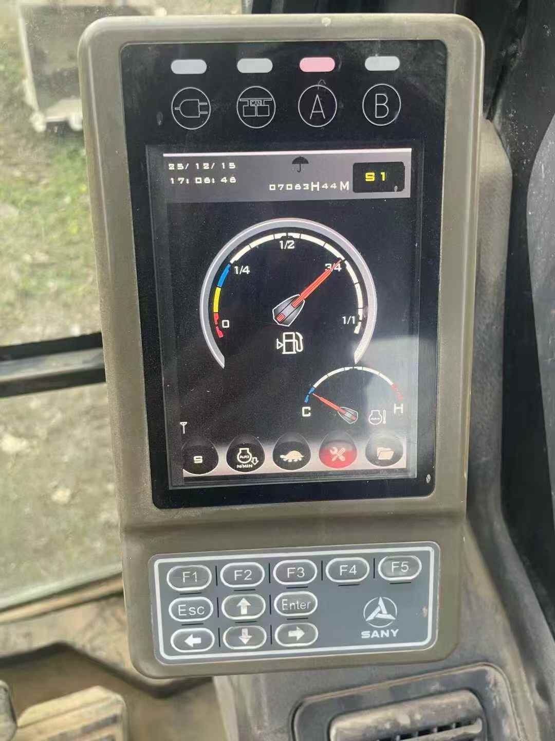 Used Sany SY245H Excavator 2019 Model / 7