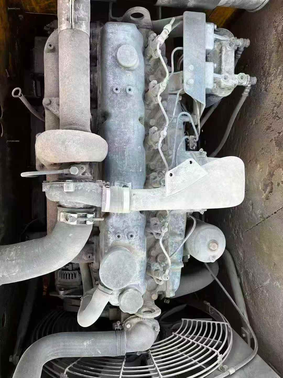 Used Hyundai R215-7 Excavator 2010 Model / 4