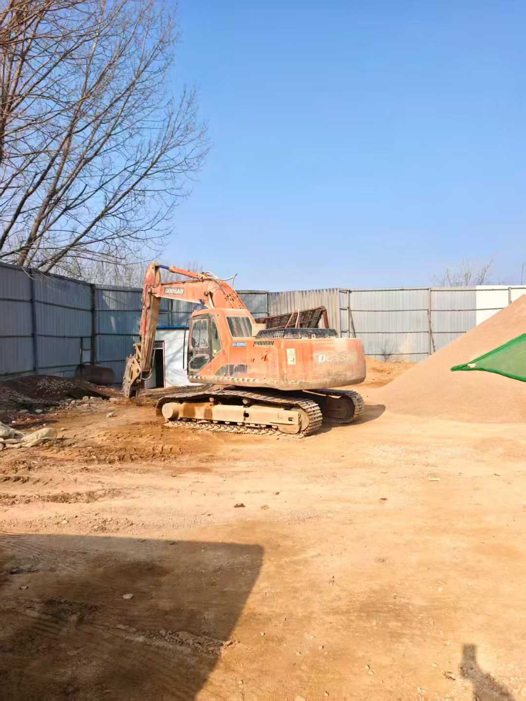 Used Doosan S225 Excavator 2016 Model / 2